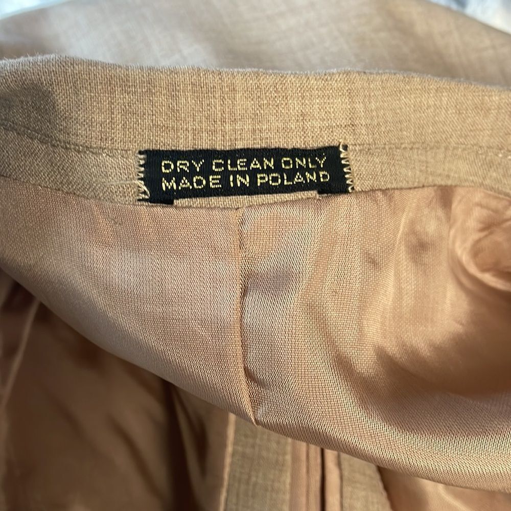 Men’s 3 pc Tan Dress Suit Size 42R, Made in Poland - Picture 9 of 13